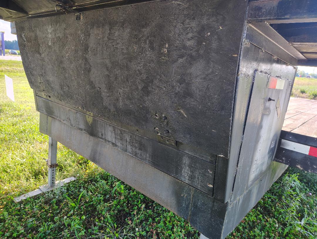 2004 CUSTOM BUILT 33 foot - Image 17